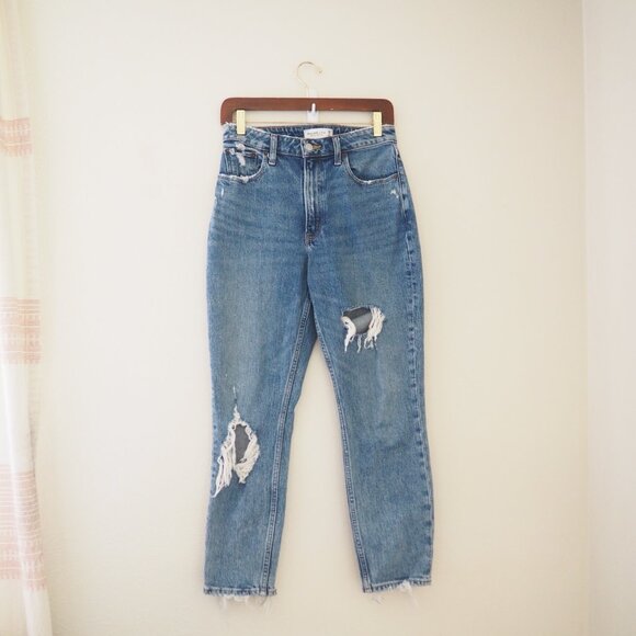 Abercrombie & Fitch Curve Love High Rise Mom Distressed Jean sz 26 / 2 - Picture 2 of 8